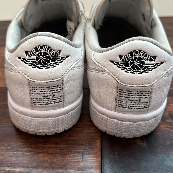 Women’s Nike AIR JORDAN 1 Low Slip On, Size 8.5 - Picture 5 of 7